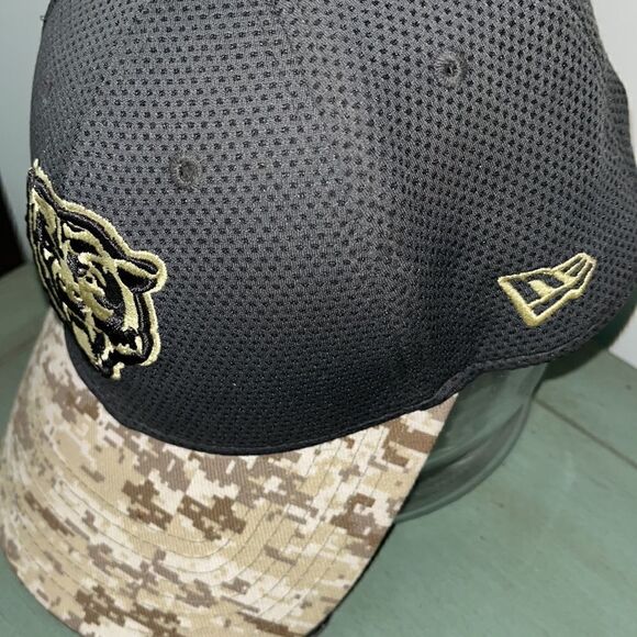 Chicago Bears Salute to Service used NFL baseball digital Camo bill cap S/M worn - Picture 2 of 5